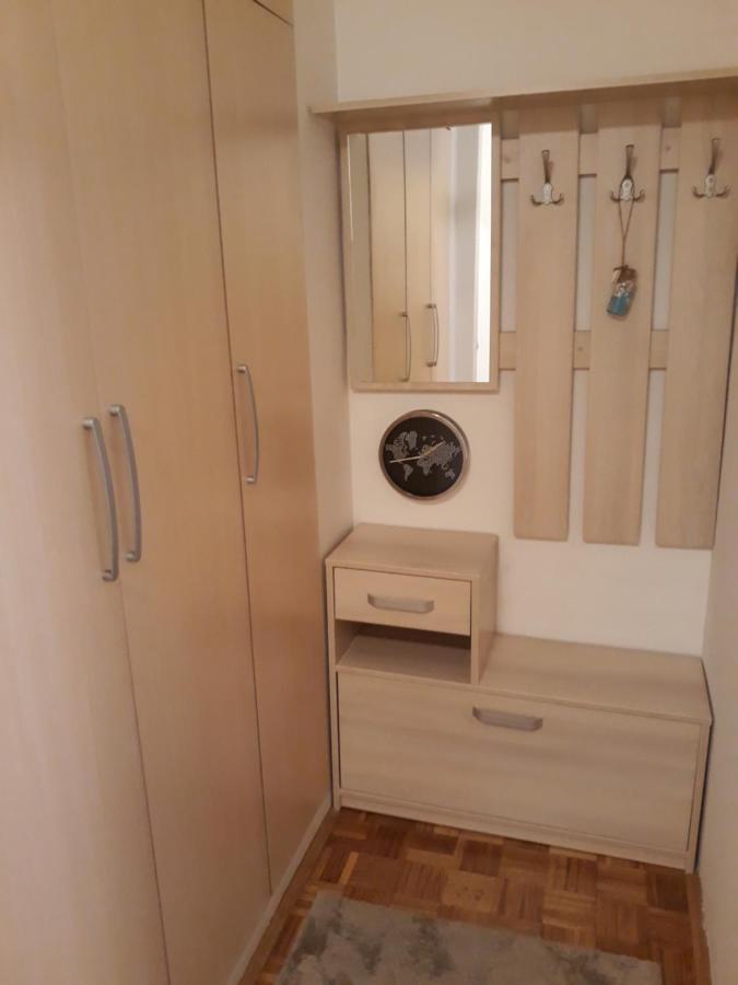 Stan Banjica Appartement Belgrado Buitenkant foto