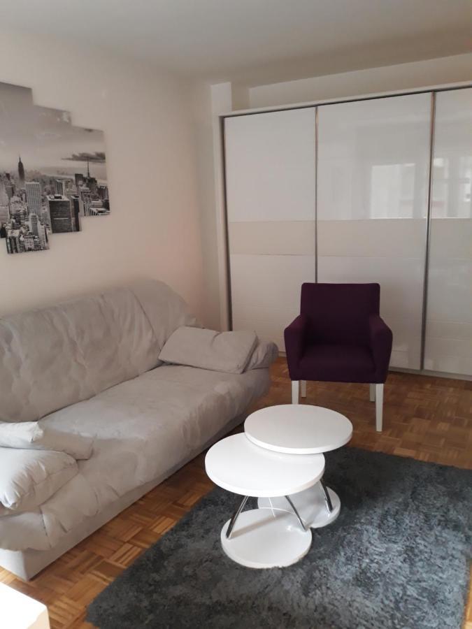 Stan Banjica Appartement Belgrado Buitenkant foto